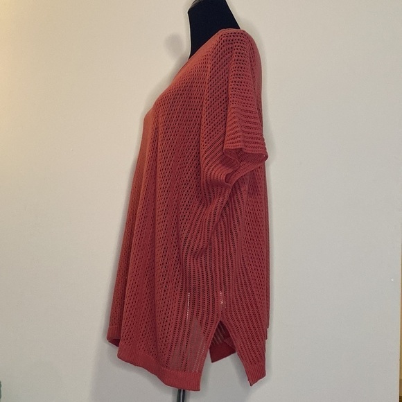 PINK SWEATER ✨✨✨ - Picture 2 of 5